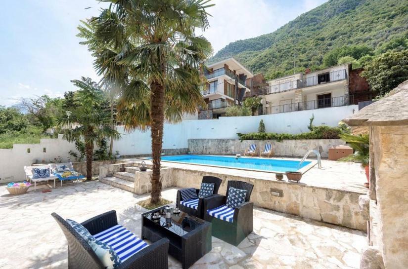 Villa D'Enco Ferrari Kotor Kültér fotó
